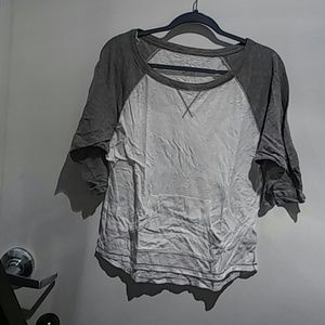 Baseball tee with pocket